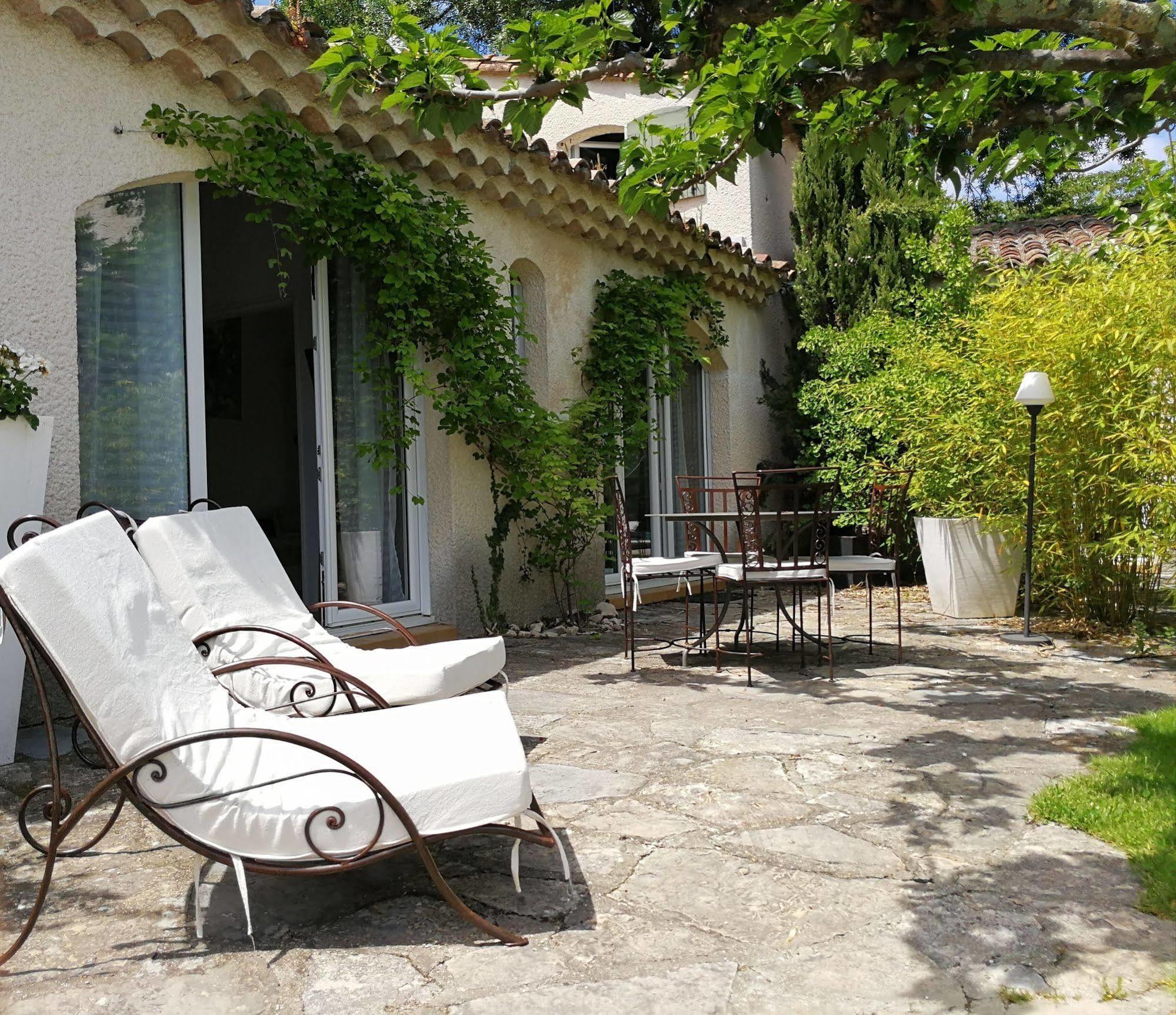 La Bastide Des Muriers Deaux Экстерьер фото