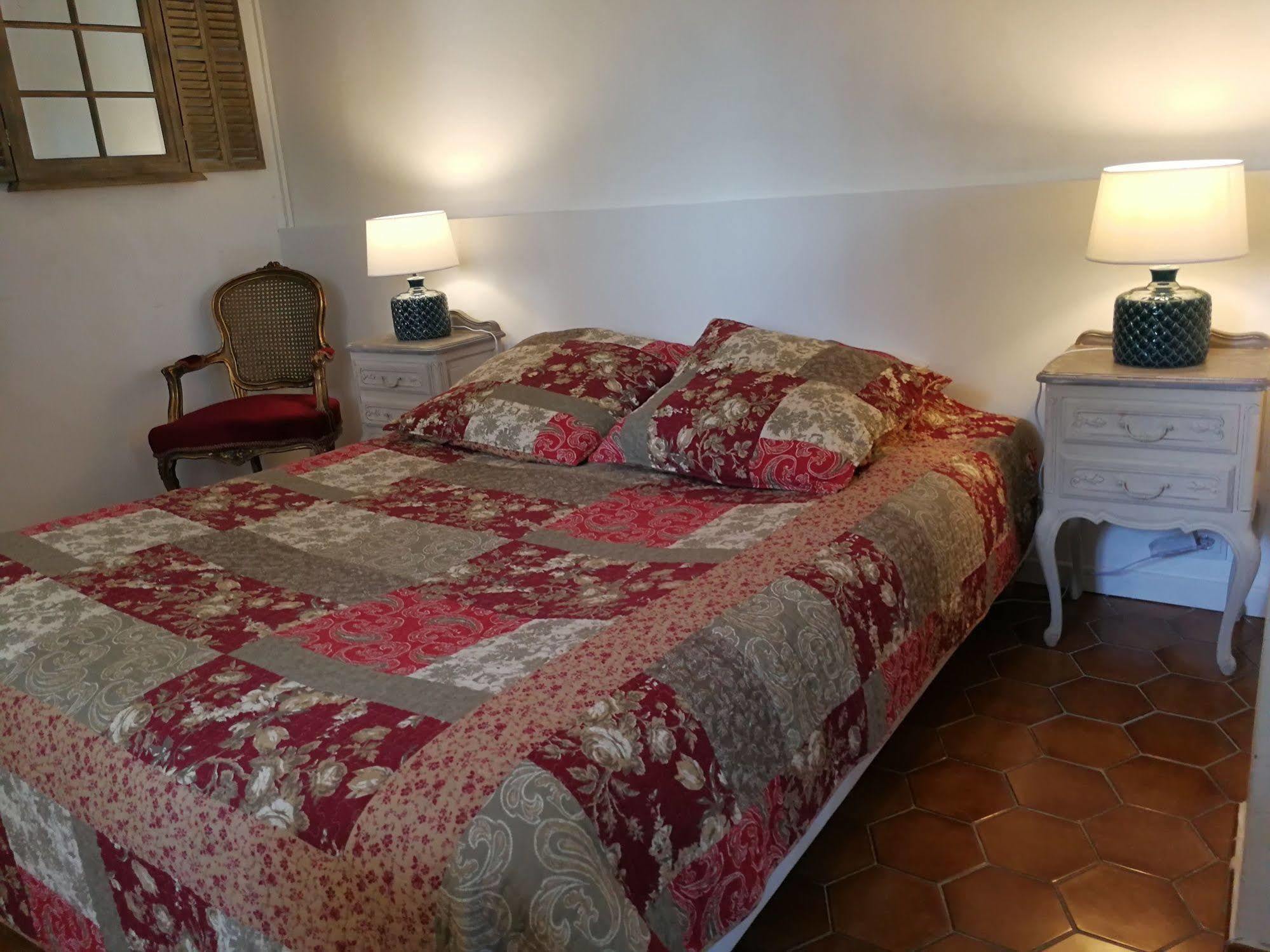 La Bastide Des Muriers Deaux Экстерьер фото